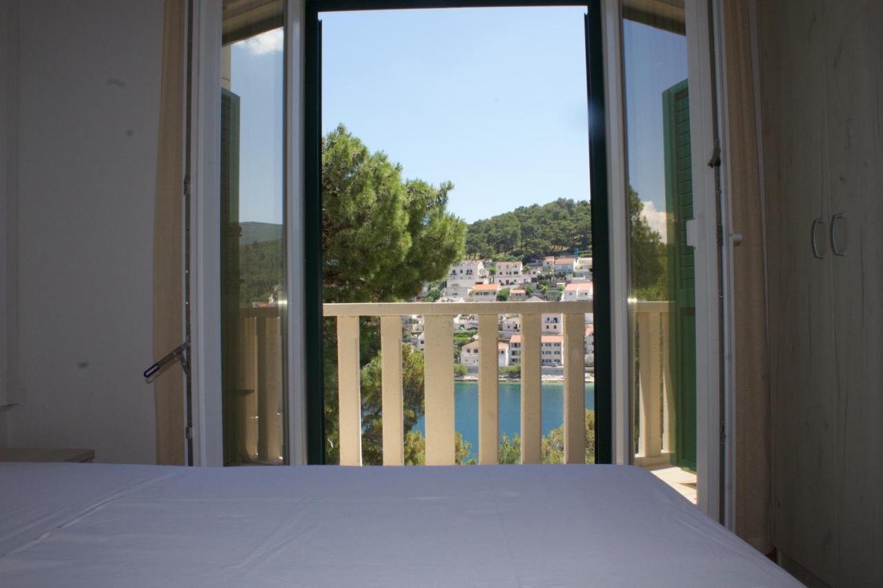 Apartmani Bauk Pucisca Exterior photo