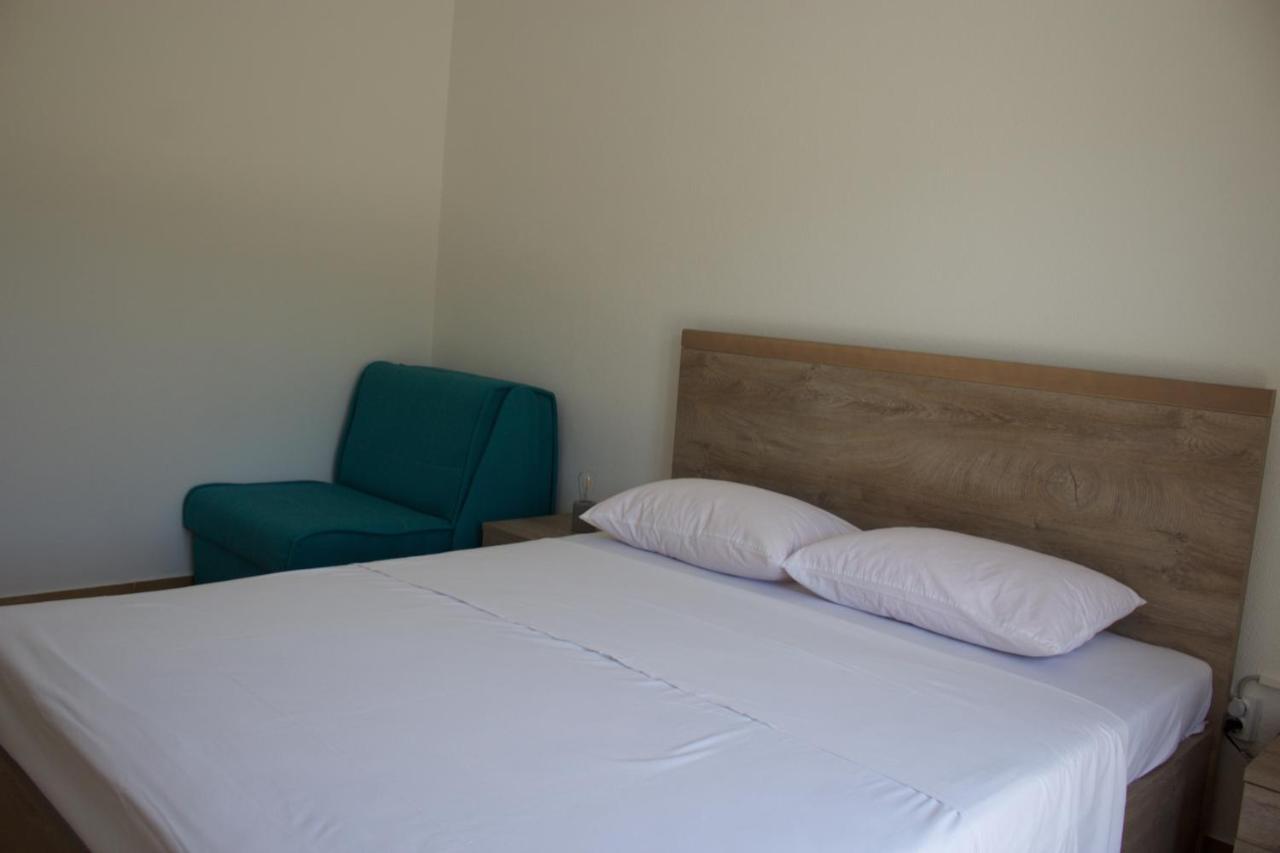 Apartmani Bauk Pucisca Exterior photo